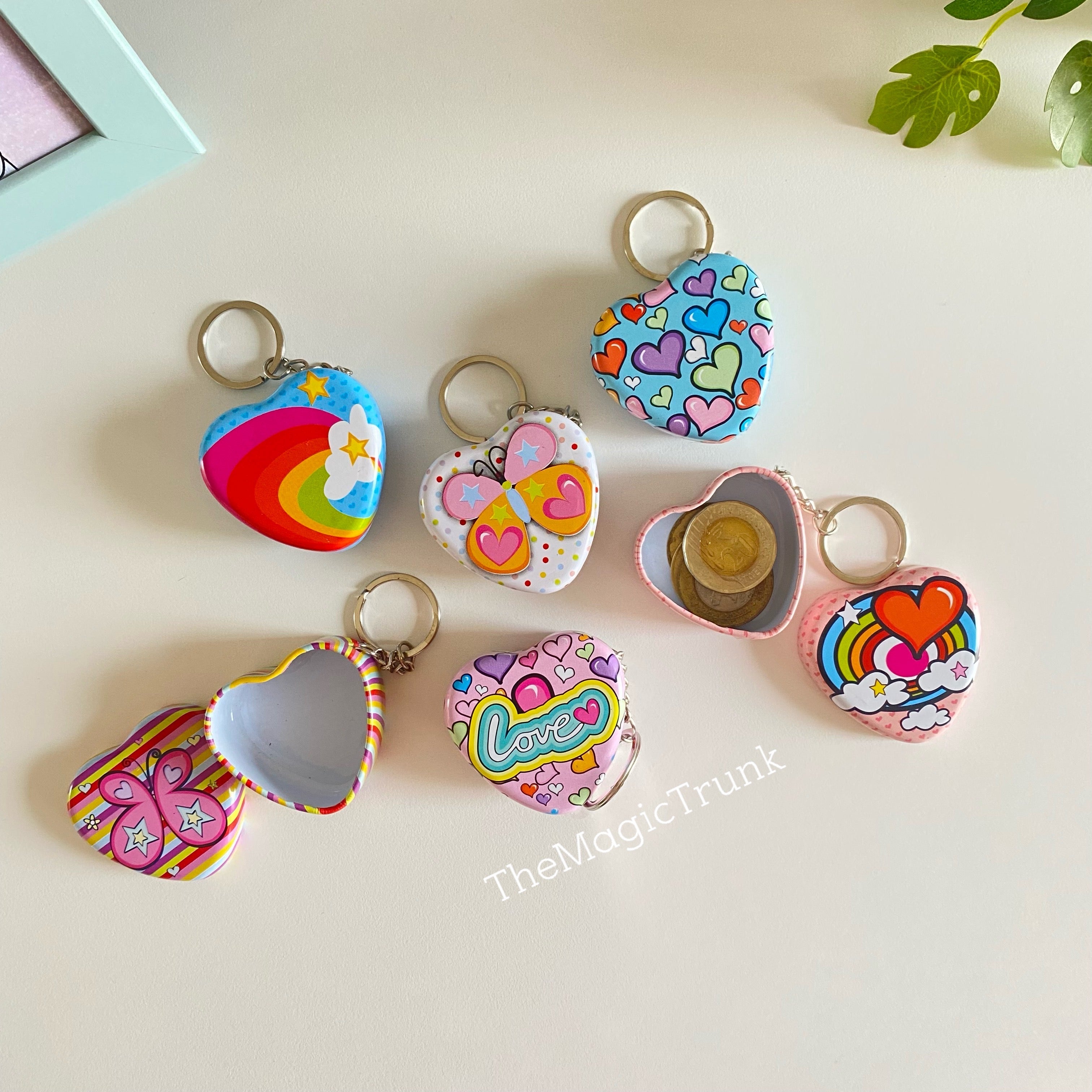 Cute Tin Keychain Box ( 1pc )