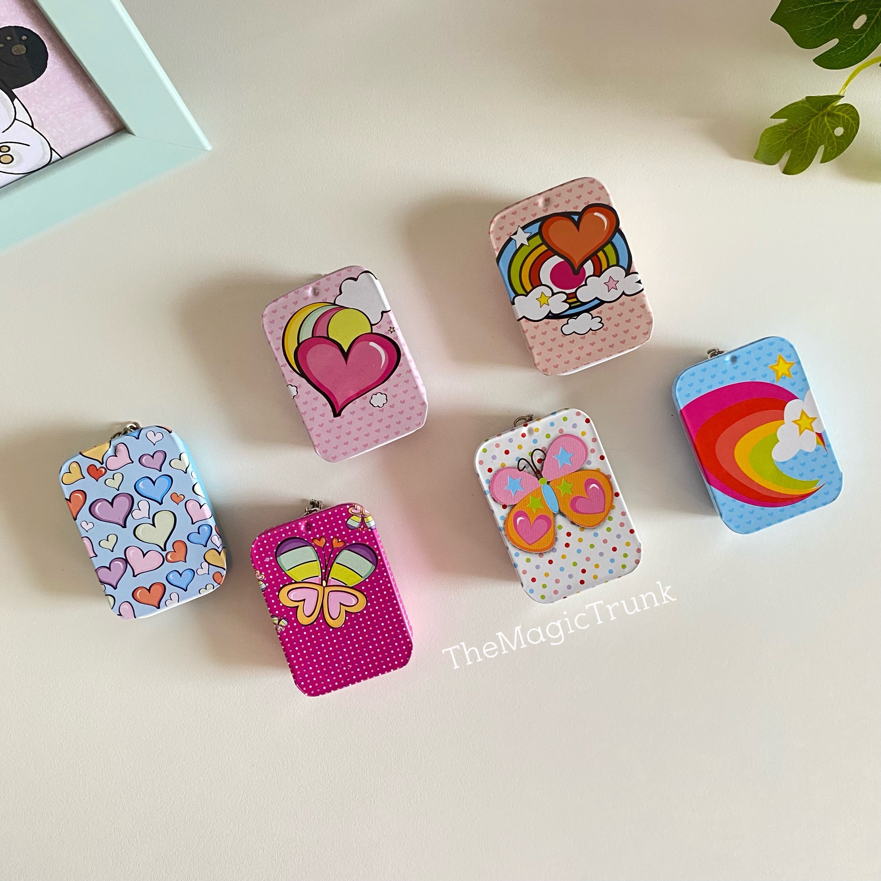 Cute Tin Keychain Box ( 1pc )