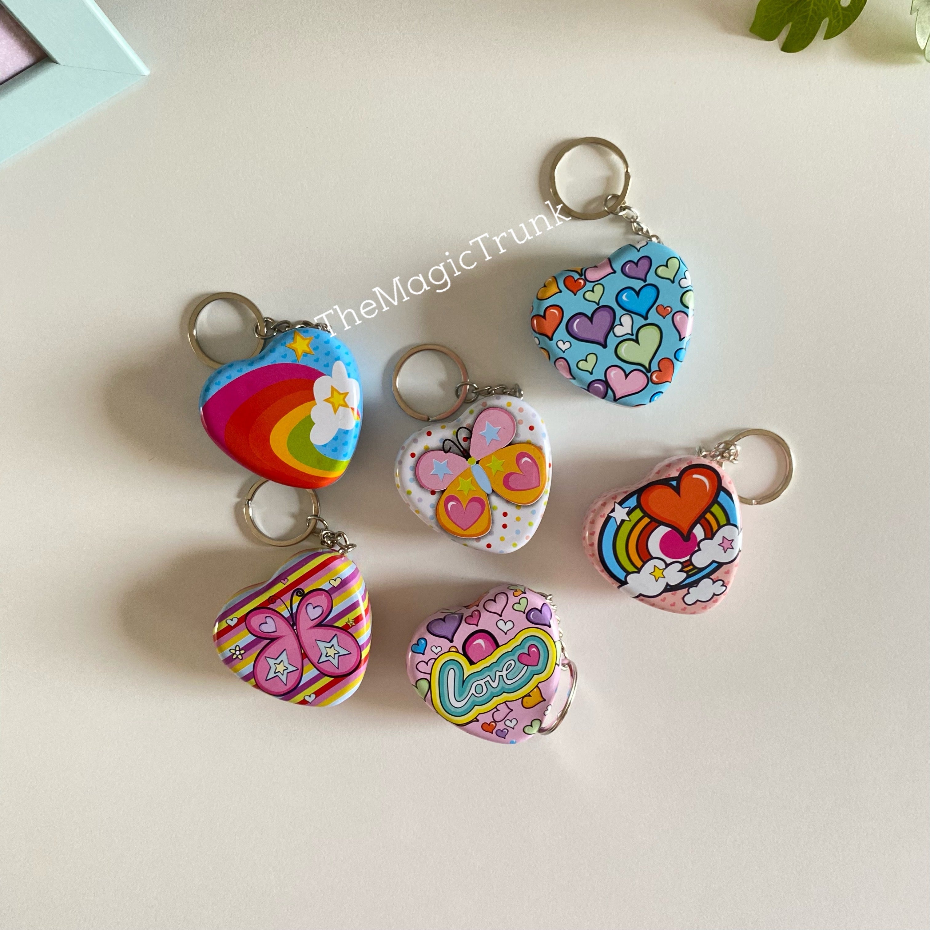 Cute Tin Keychain Box ( 1pc )